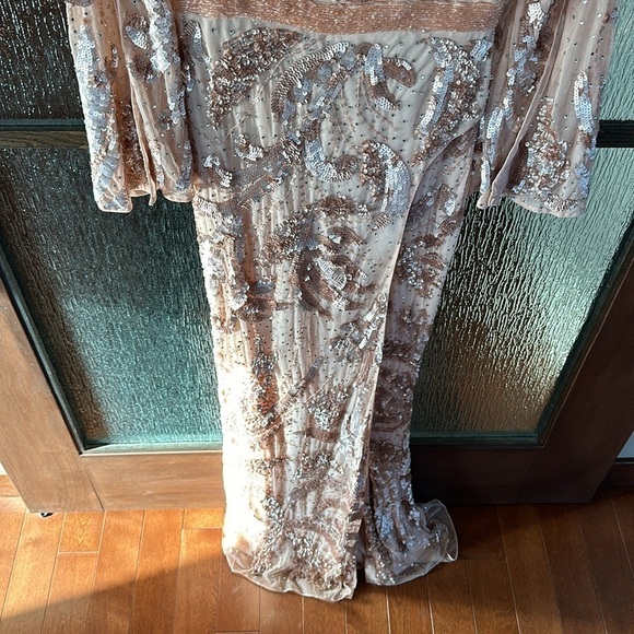 Mac Duggal SEQUINED FAUX WRAP SPLIT LONG SLEEVE GOWN size 4 NEW $598 - Picture 17 of 17